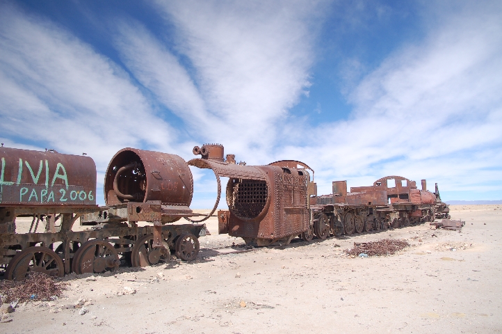 Eisenbahnfriedhof Uyuni.JPG